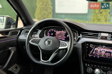 Седан Volkswagen Passat 2020 в 