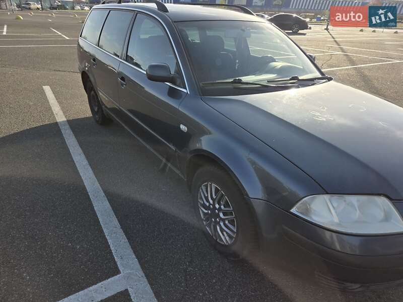 Універсал Volkswagen Passat 2002 в Києві