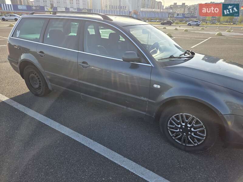 Універсал Volkswagen Passat 2002 в Києві