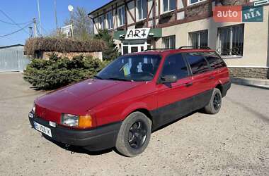 Універсал Volkswagen Passat 1989 в 