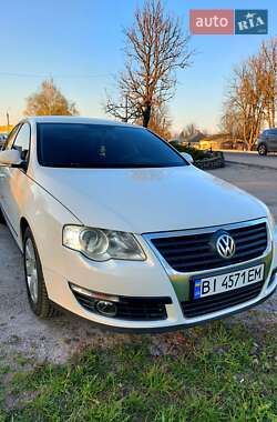 Седан Volkswagen Passat 2010 в 
