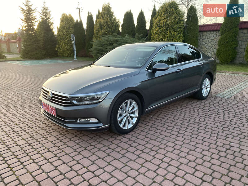 Седан Volkswagen Passat 2015 в 