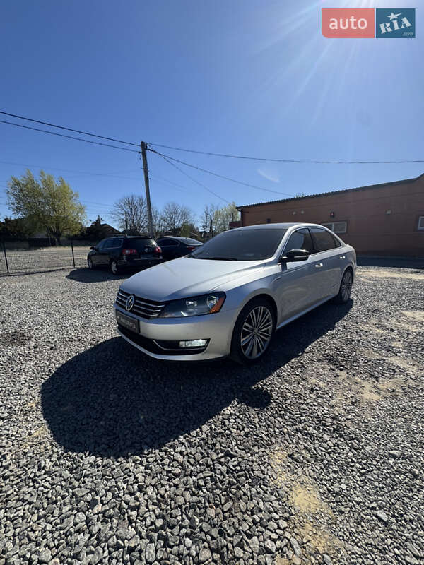 Седан Volkswagen Passat 2015 в 
