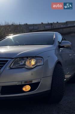 Седан Volkswagen Passat 2005 в 