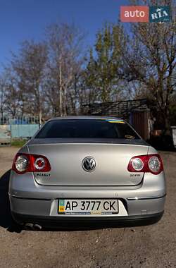 Седан Volkswagen Passat 2005 в 