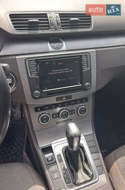 Седан Volkswagen Passat 2012 в 
