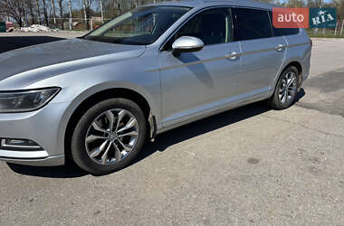 Универсал Volkswagen Passat 2015 в 