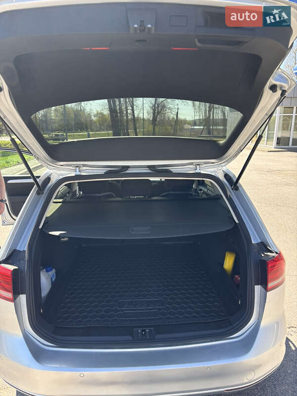 Універсал Volkswagen Passat 2015 в Ромнах