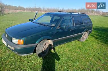 Универсал Volkswagen Passat 1990 в Знаменке