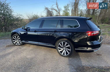 Універсал Volkswagen Passat 2015 в 