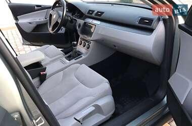 Седан Volkswagen Passat 2005 в 