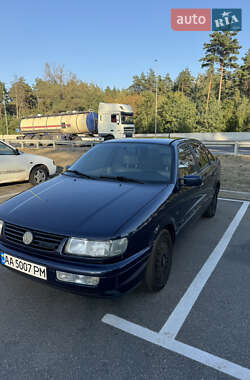 Седан Volkswagen Passat 1996 в 