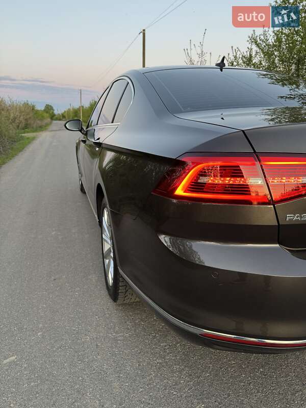 Седан Volkswagen Passat 2018 в Мукачевому