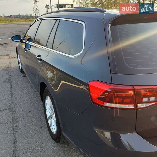 Універсал Volkswagen Passat 2020 в Радивиліві