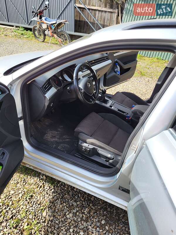 Універсал Volkswagen Passat 2015 в Коломиї