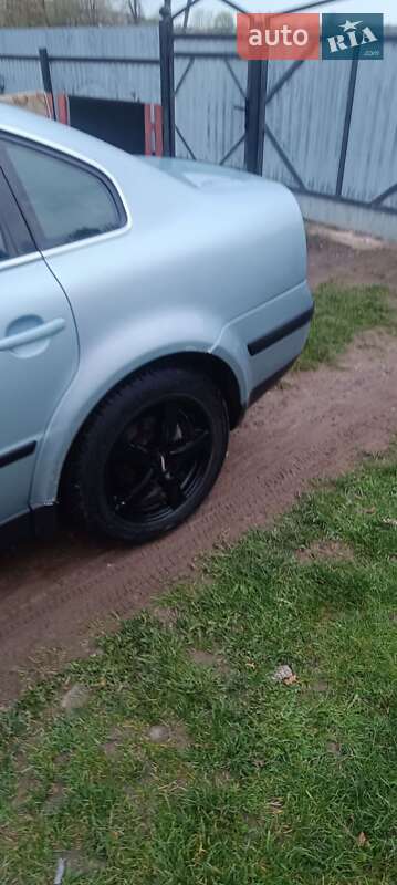 Седан Volkswagen Passat 2003 в Коломые