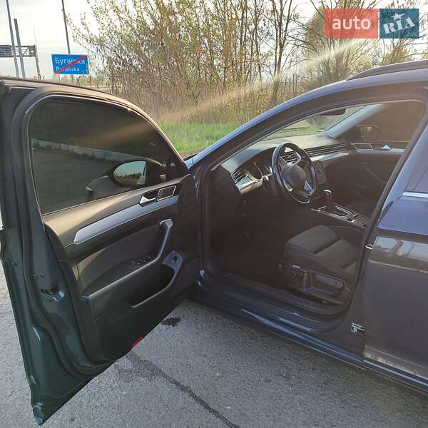 Універсал Volkswagen Passat 2020 в Радивиліві