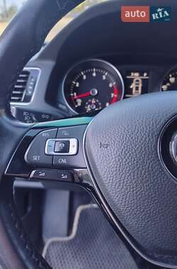 Седан Volkswagen Passat 2016 в 