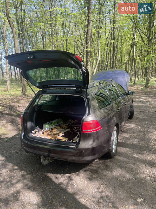 Универсал Volkswagen Passat 2012 в Ивано-Франковске