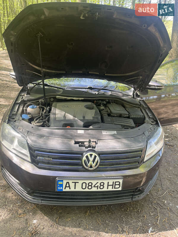 Универсал Volkswagen Passat 2012 в Ивано-Франковске