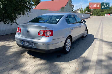 Седан Volkswagen Passat 2005 в 