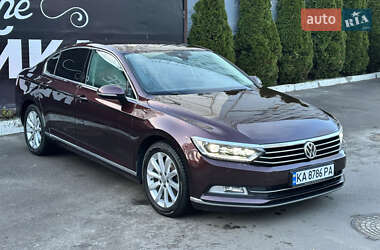 Седан Volkswagen Passat 2015 в 