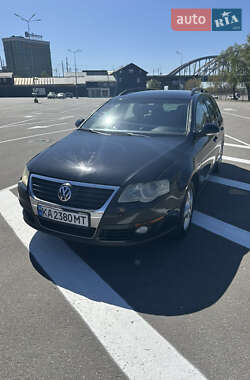 Універсал Volkswagen Passat 2005 в 
