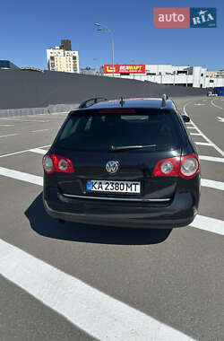 Універсал Volkswagen Passat 2005 в 