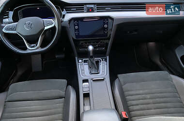 Универсал Volkswagen Passat 2021 в 