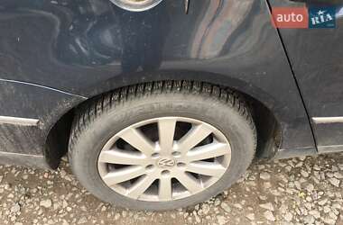 Седан Volkswagen Passat 2006 в 
