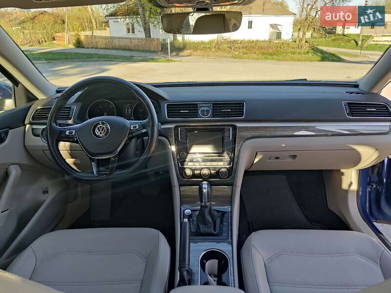 Седан Volkswagen Passat 2016 в Полонном