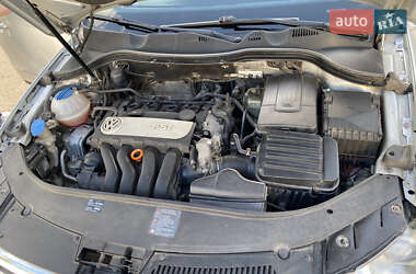 Седан Volkswagen Passat 2006 в Миколаєві