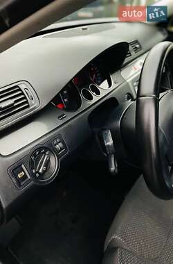 Седан Volkswagen Passat 2006 в 