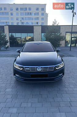Седан Volkswagen Passat 2018 в 