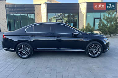 Седан Volkswagen Passat 2018 в 