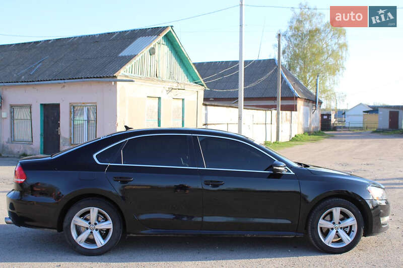 Седан Volkswagen Passat 2012 в Житомирі