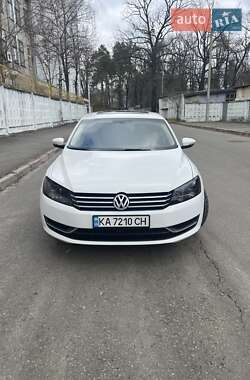 Седан Volkswagen Passat 2012 в 