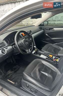 Седан Volkswagen Passat 2012 в 