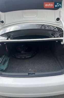 Седан Volkswagen Passat 2012 в 