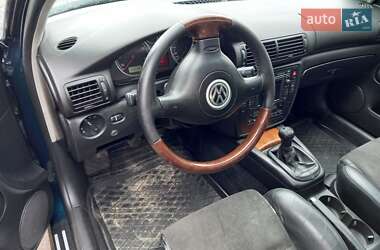 Універсал Volkswagen Passat 2001 в 