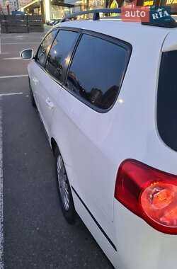 Универсал Volkswagen Passat 2010 в 