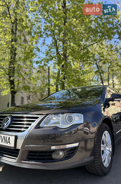 Седан Volkswagen Passat 2010 в 