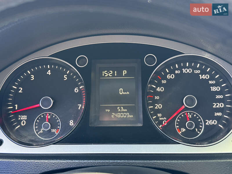Седан Volkswagen Passat 2010 в Одесі
