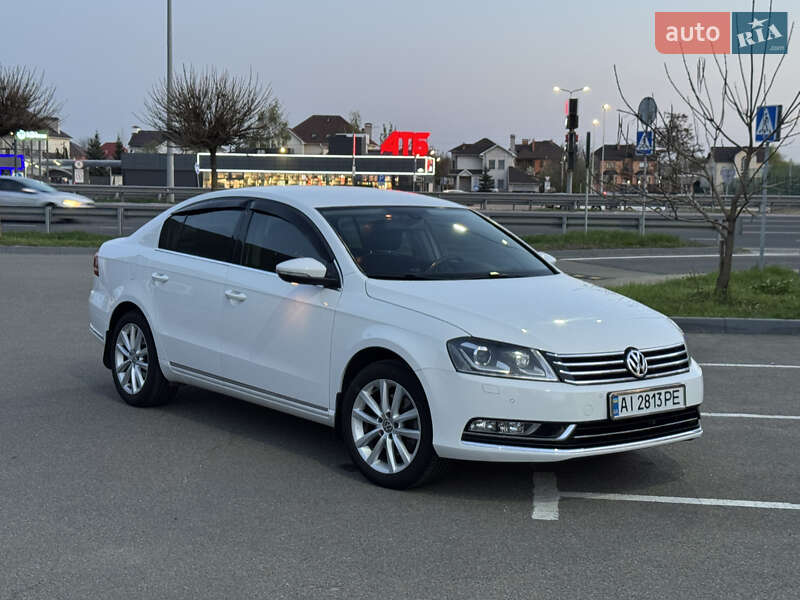 Седан Volkswagen Passat 2011 в 