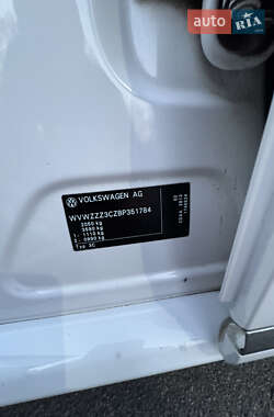 Седан Volkswagen Passat 2011 в 