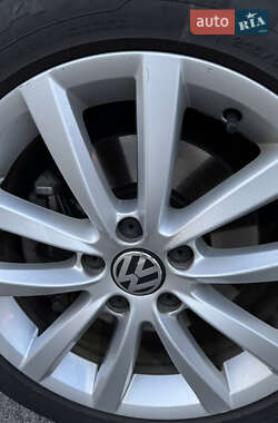 Седан Volkswagen Passat 2011 в 