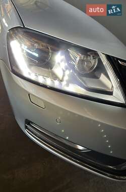 Универсал Volkswagen Passat 2012 в Ивано-Франковске