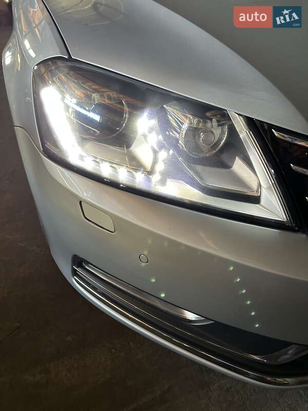 Универсал Volkswagen Passat 2012 в 