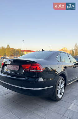Седан Volkswagen Passat 2014 в 