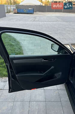 Седан Volkswagen Passat 2014 в 